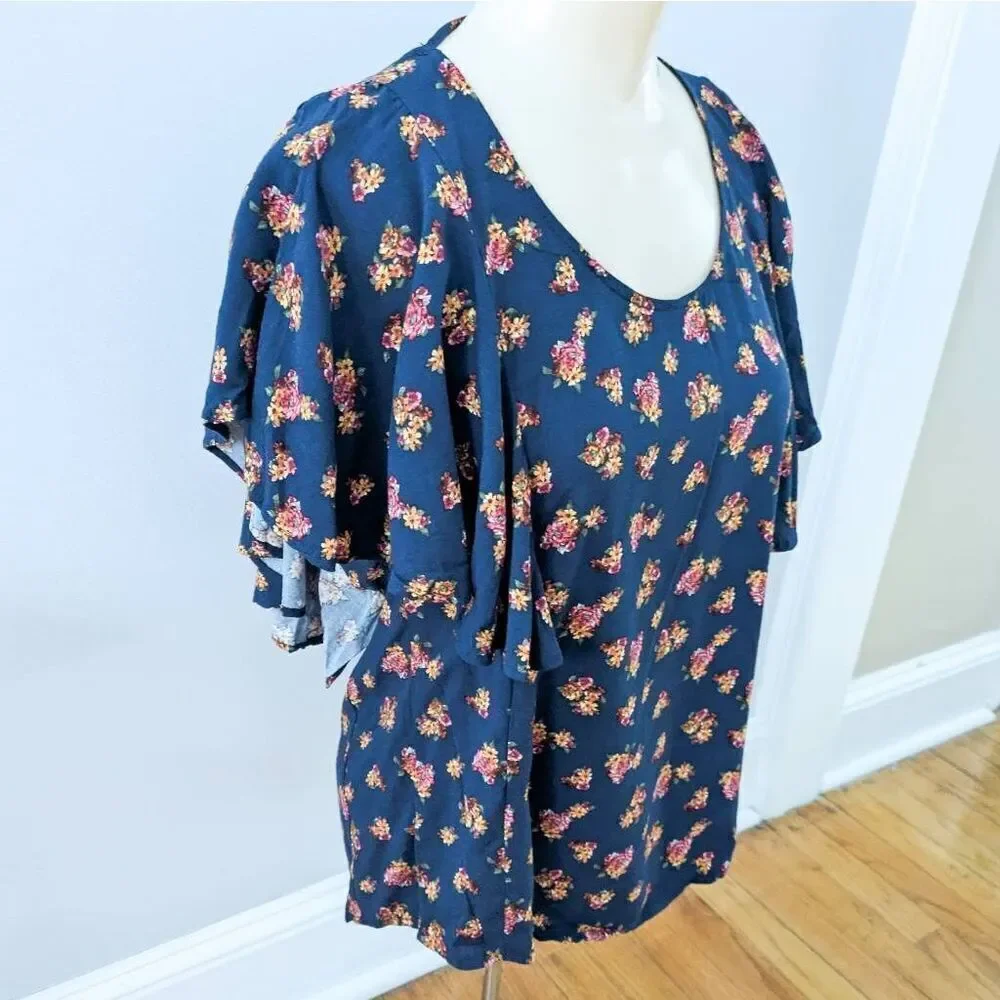Xhilaration Blue Floral Flutter Sleeve Top - Picture 2 of 5